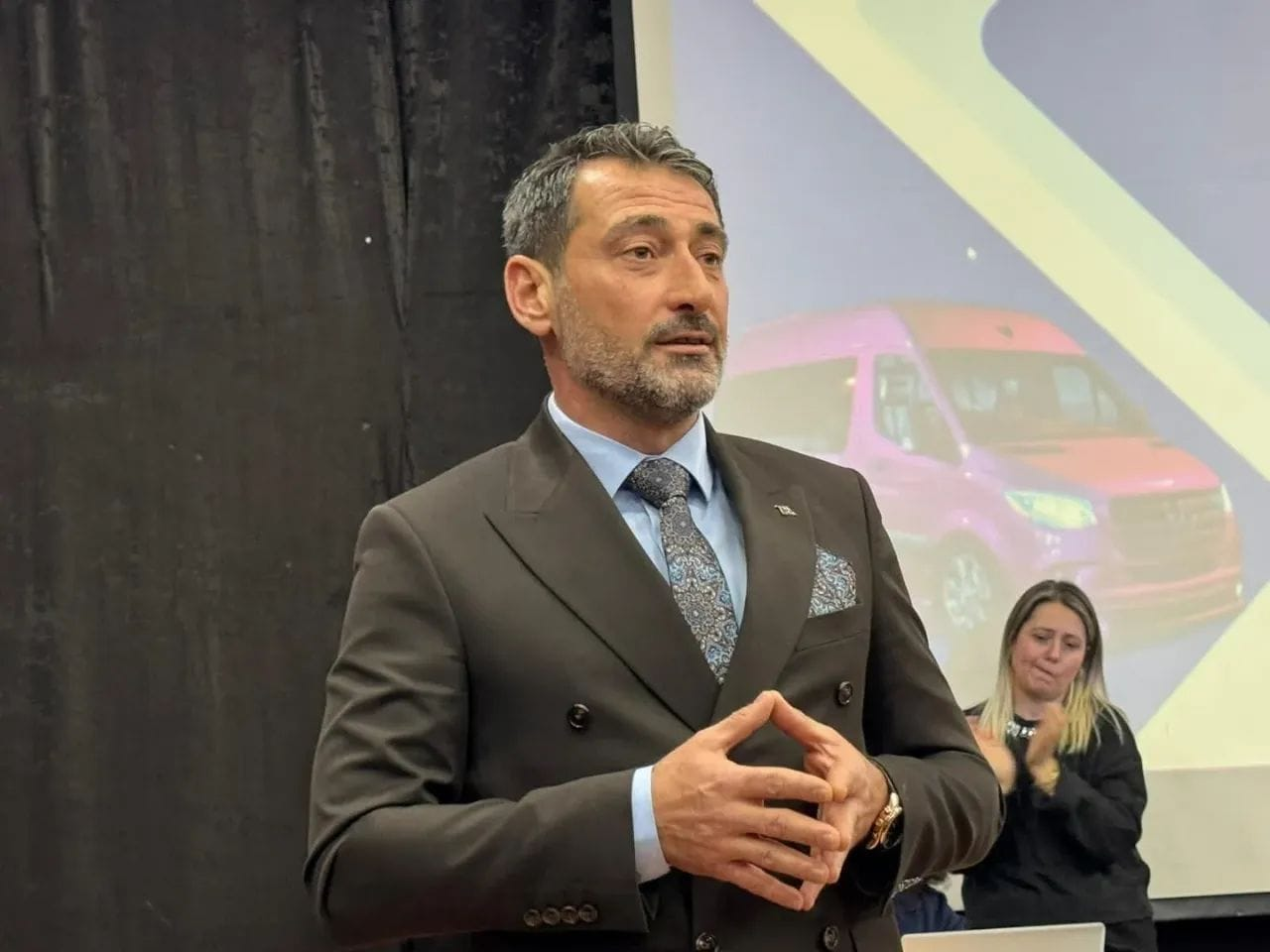 Erhan Baş Yeniden Başkan Seçildi: Yalova Minibüsçüler Odası’nda Güven Tazeledi