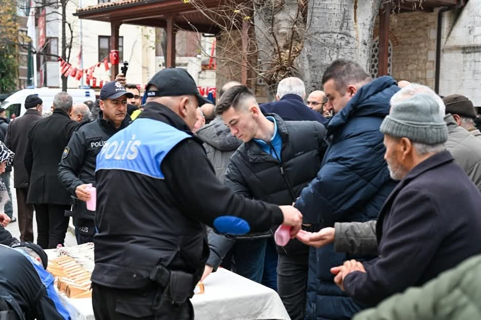 Yalova Emniyet Müdürlüğü’nden Şehit Polisler İçin Anlamlı Mevlid-i Şerif Programı 4 Yalova Emniyet Müdürlüğü’nden Şehit Polisler İçin Anlamlı Mevlid-i Şerif Programı