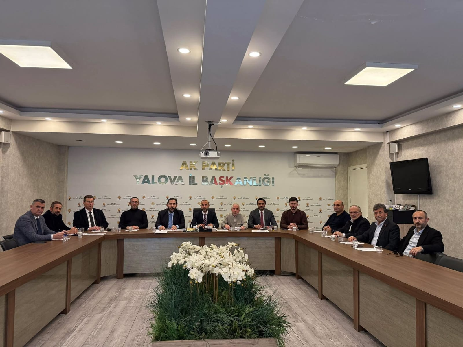 AK Parti Yalova Teşkilatı Ocak Ayı İl Genel Meclis Grup Toplantısında Bir Araya Geldi 4 AK Parti Yalova Teşkilatı Ocak Ayı İl Genel Meclis Grup Toplantısında Bir Araya Geldi