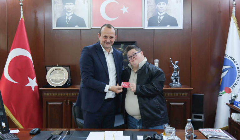 ÇİFTLİKKÖY’DE ENGELLİLER İÇİN ELELE KART HİZMETİ BAŞLADI