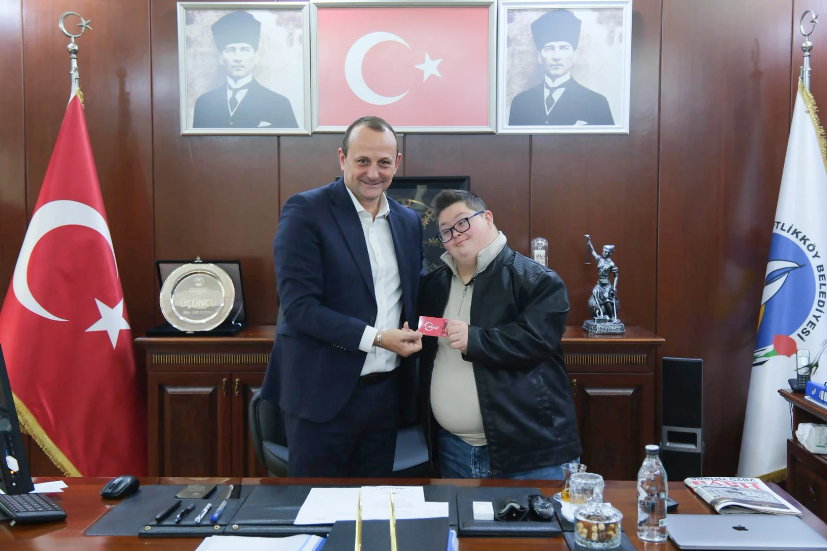 ÇİFTLİKKÖY’DE ENGELLİLER İÇİN ELELE KART HİZMETİ BAŞLADI