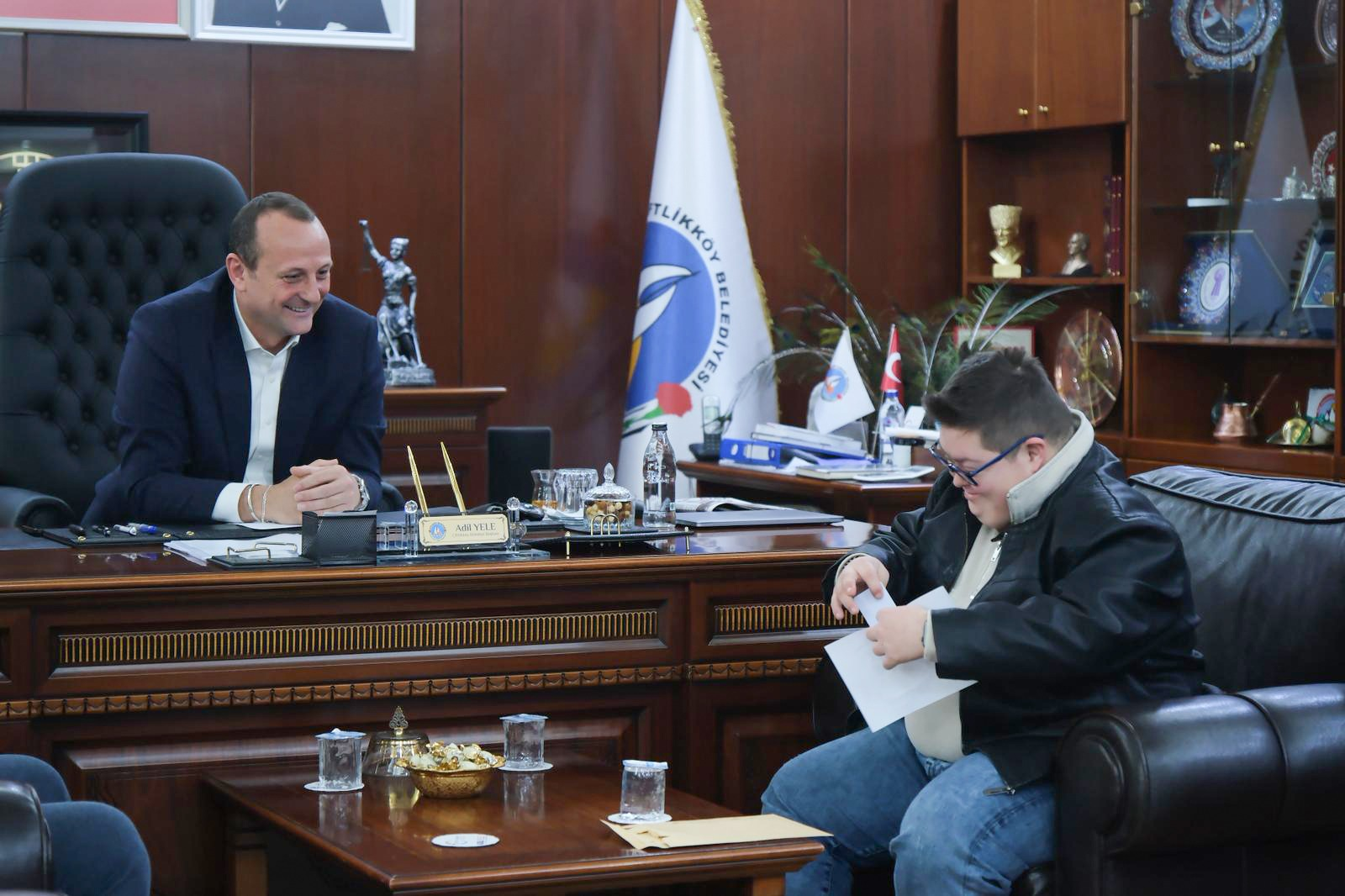 ÇİFTLİKKÖY’DE ENGELLİLER İÇİN ELELE KART HİZMETİ BAŞLADI