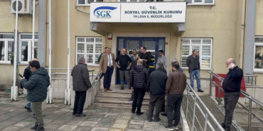 Yalova SGK İl Müdürlüğü’nde Silahlı Saldırı: Kurum Avukatı Zekeriya Polat Hayatını Kaybetti
