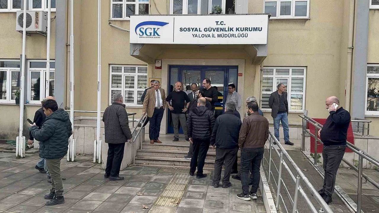 Yalova SGK İl Müdürlüğü’nde Silahlı Saldırı: Kurum Avukatı Zekeriya Polat Hayatını Kaybetti