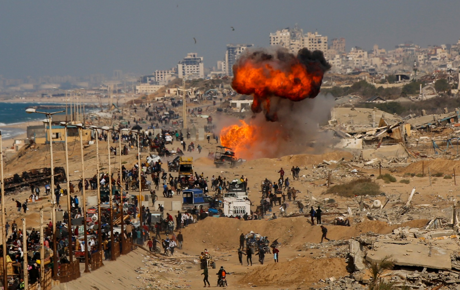 Ordu Valisi Muammer Erol, AA’nın “Yılın Kareleri 2025” Oylamasına Katıldı 5 Ordu Valisi Muammer Erol, AA’nın “Yılın Kareleri 2025” Oylamasına Katıldı