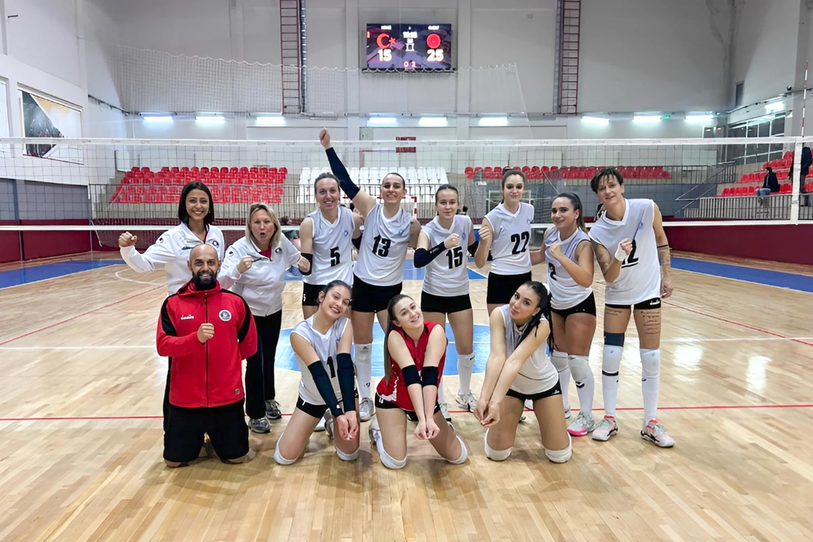 ÇİFTLİKKÖY’ÜN SULTANLARI UŞAK’TAN ŞEN DÖNDÜ (3-0)