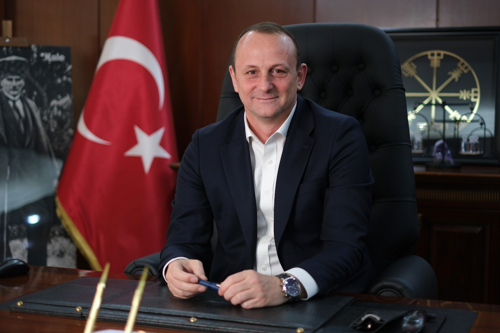 İSTİHDAM OFİSİ BİR YILDA 241 ÇİFTLİKKÖYLÜYÜ İŞ SAHİBİ YAPTI 1 İSTİHDAM OFİSİ BİR YILDA 241 ÇİFTLİKKÖYLÜYÜ İŞ SAHİBİ YAPTI