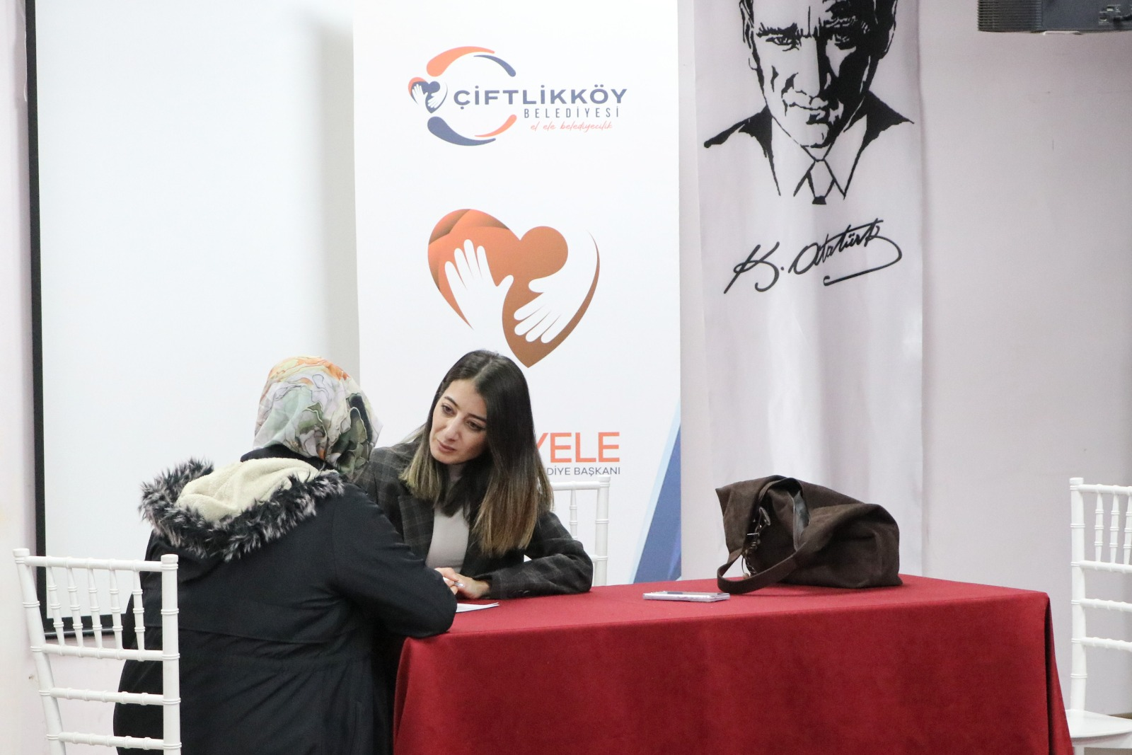 İSTİHDAM OFİSİ BİR YILDA 241 ÇİFTLİKKÖYLÜYÜ İŞ SAHİBİ YAPTI 5 İSTİHDAM OFİSİ BİR YILDA 241 ÇİFTLİKKÖYLÜYÜ İŞ SAHİBİ YAPTI