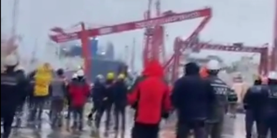 Yalova’da Şiddetli Fırtına Hayatı Durdurdu: Feribot Seferleri İptal, Trafiğe Kapsamlı Yasak