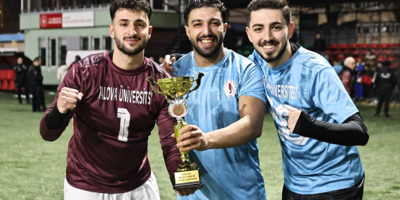 ŞAMPİYON YALOVA ÜNİVERSİTESİ! FUTBOL TAKIMI SÜPER AMATÖR KÜME’DE