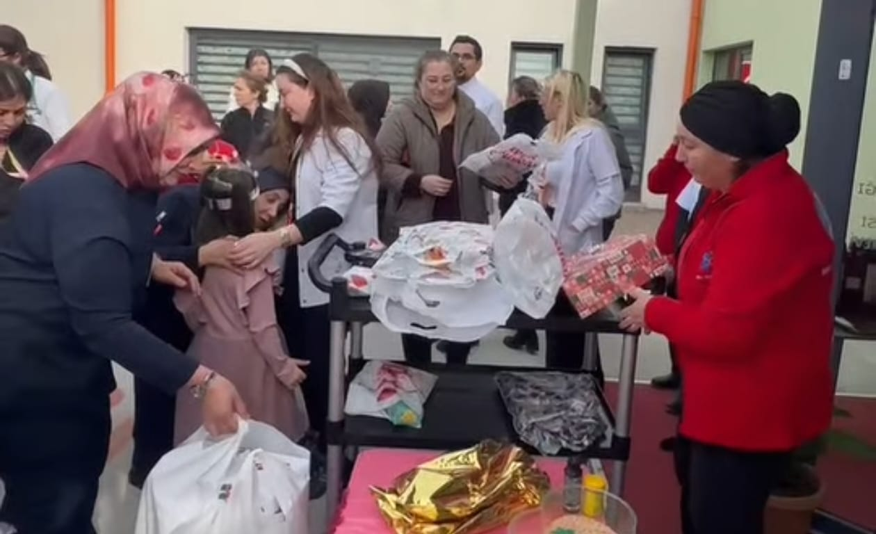 Yalova Eğitim ve Araştırma Hastanesi’nde Şefkatin ve Dayanışmanın En Güzel Hali 10 Yalova Eğitim ve Araştırma Hastanesi’nde Şefkatin ve Dayanışmanın En Güzel Hali