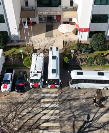 Hem Temizlik Hem Ulaşım Güçleniyor: Armutlu Belediyesi Araç Filosunu Yeniledi