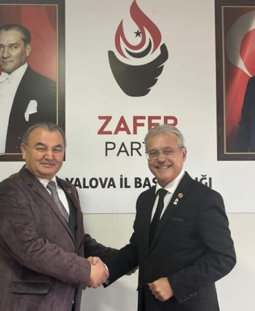Zafer Partisi Yalova Teşkilatına Rekor Katılım: Siyasi Duayenler Aynı Çatıda Buluştu