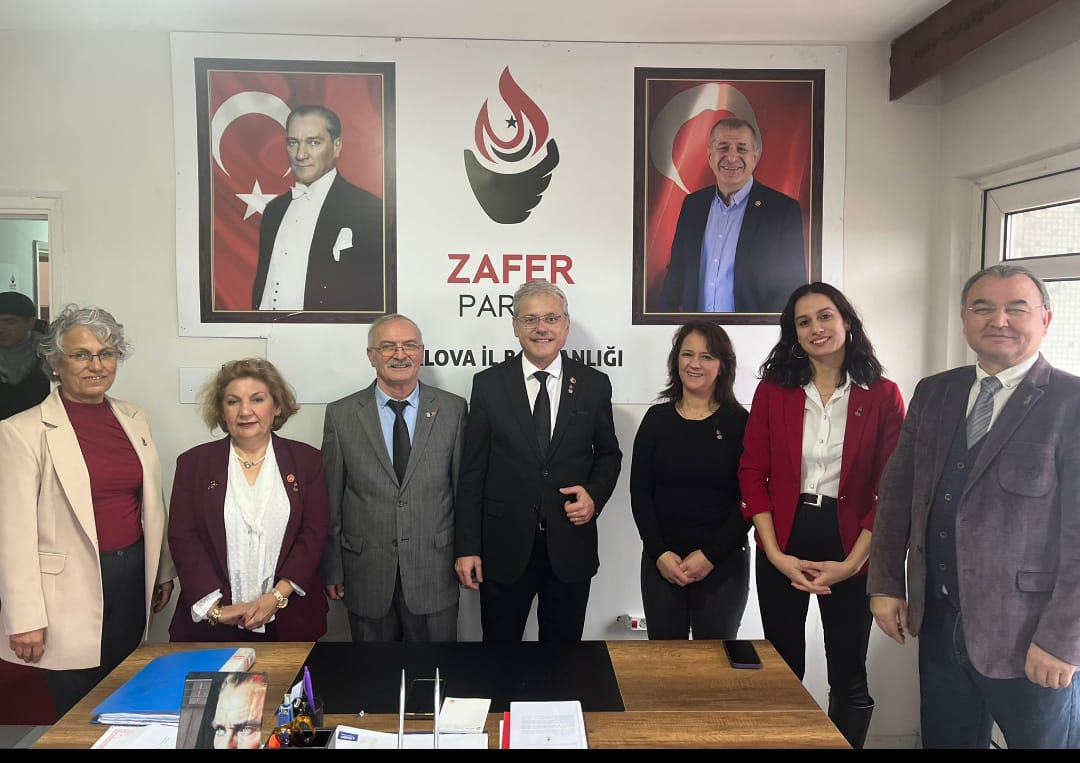 Zafer Partisi Yalova Teşkilatına Rekor Katılım: Siyasi Duayenler Aynı Çatıda Buluştu