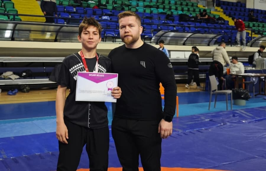 Yalova Belediyesporlu İslam Murzaev Türkiye Şampiyonası Biletini Aldı 4 Yalova Belediyesporlu İslam Murzaev Türkiye Şampiyonası Biletini Aldı