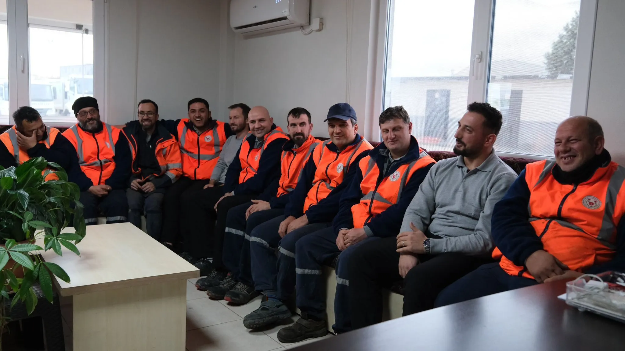 Altınova’da Temizlik Seferberliği Güçleniyor: 500 Yeni Konteyner, Yeni Araçlar Hizmete Alındı