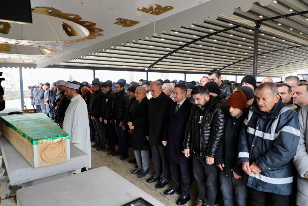 Ordu’da Kızılay Camiasını Yasa Boğan Veda: Menderes Türkeli Son Yolculuğuna Uğurlandı