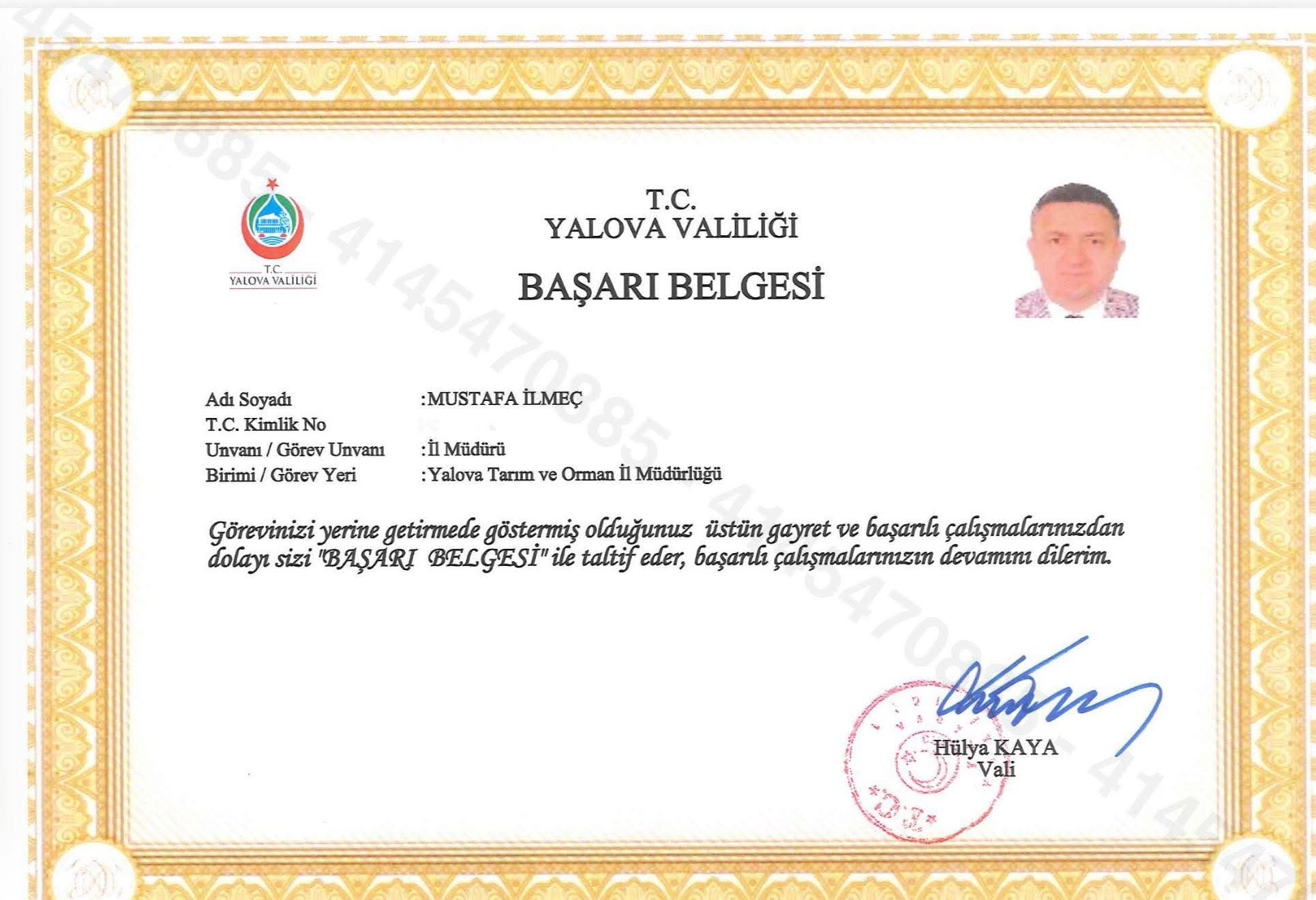 Yalova İl Tarım ve Orman Müdürü Mustafa İlmeç’e Vali Hülya Kaya’dan Başarı Belgesi