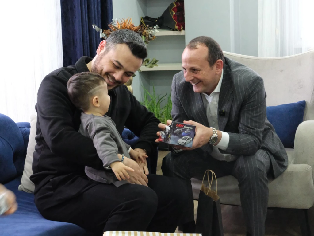 ÇİFTLİKKÖY’DE 2026’NIN İLK BEBEK SETLERİ BAŞKAN YELE’DEN