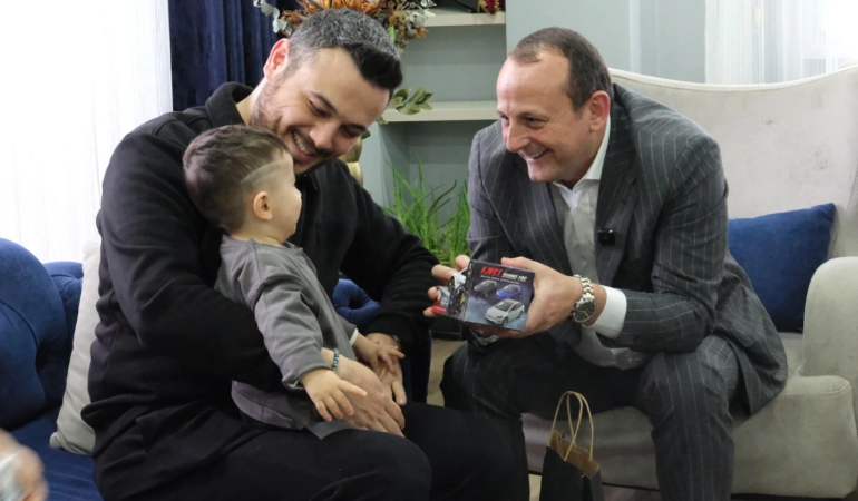 ÇİFTLİKKÖY’DE 2026’NIN İLK BEBEK SETLERİ BAŞKAN YELE’DEN