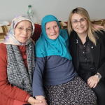 Altınova’da Gönüllere Dokunan Vefa Ziyaretleri: Başkan Yasemin Fazlaca’dan Büyüklerimize Anlamlı Buluşmalar