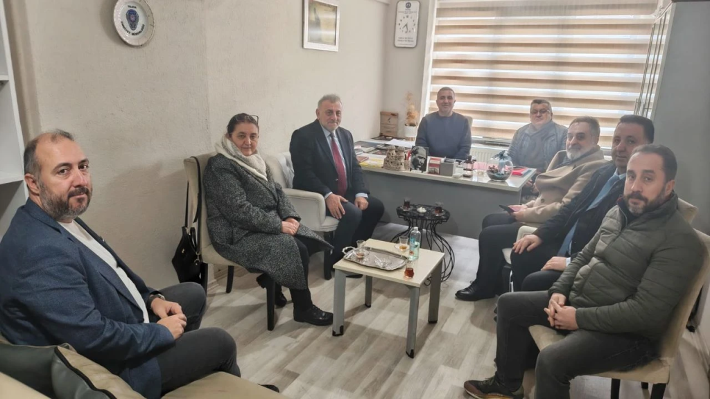 DEVA Partisi Heyetinden Yalova Gazeteciler Cemiyeti’ne Ziyaret