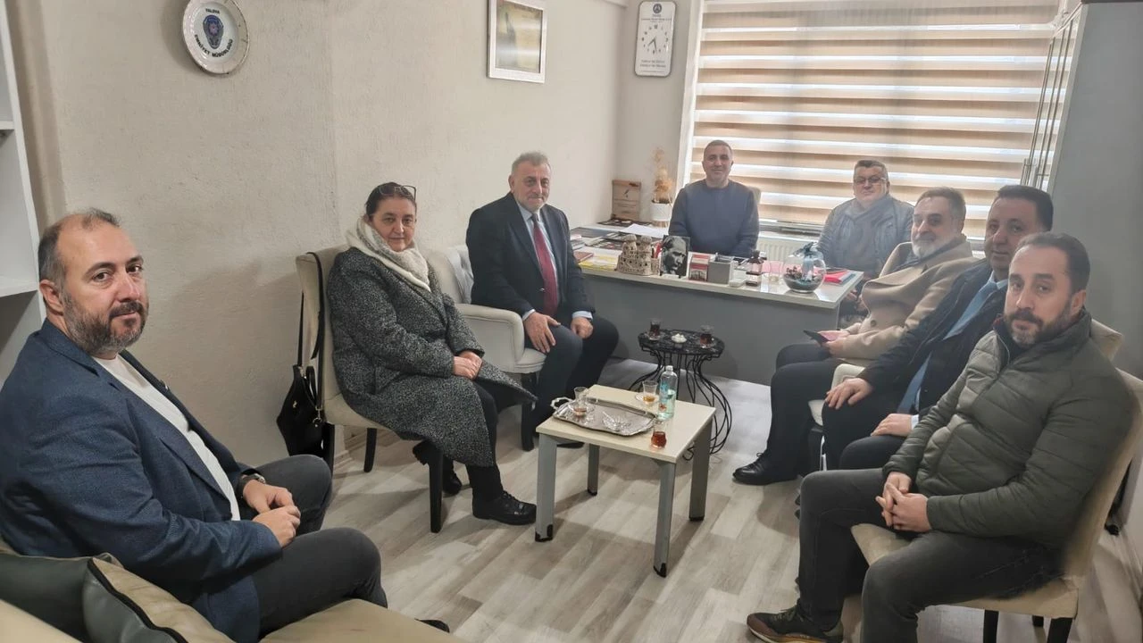 DEVA Partisi Heyetinden Yalova Gazeteciler Cemiyeti’ne Ziyaret