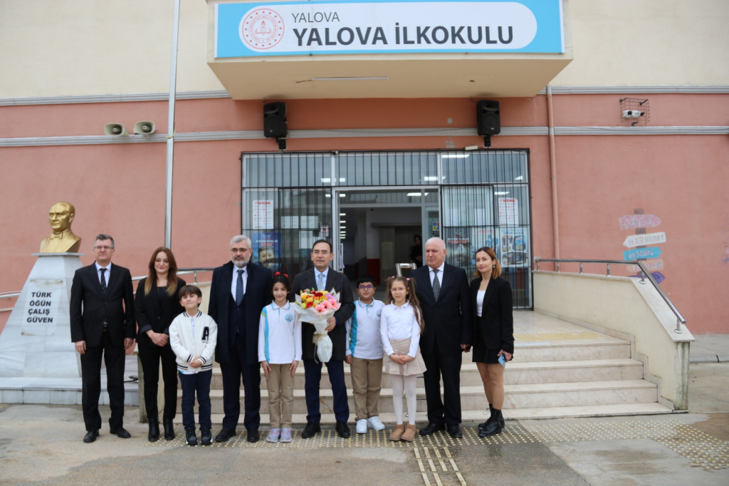 2025-2026 Eğitim Öğretim Yılı Birinci Dönemi Tamamlandı: Yalova’da 55 Bin Öğrenci Karne Heyecanı Yaşadı