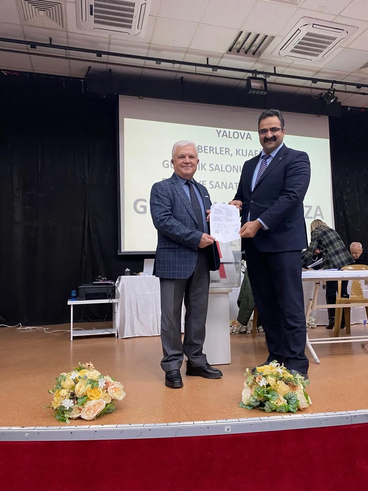 Şenol Ulutürk Güven Tazeledi: Berber ve Kuaför Esnafı İçin Mücadele Mesajı