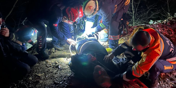 ÇİFTLİKKÖY İTFAİYESİ’NDEN GECEYARISI KURTARMA OPERASYONU