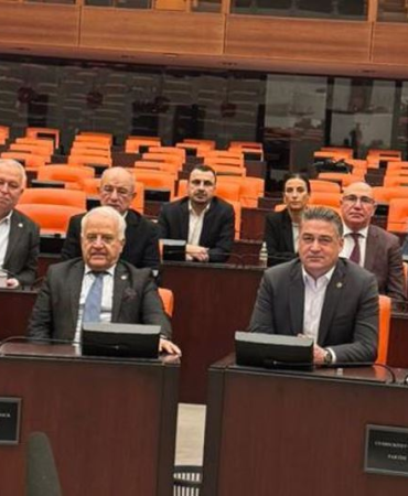 EMEKLİLER İKTİDAR YÜZÜNDEN CAN ÇEKİŞİYOR