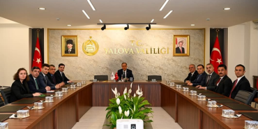 Yalova Valisi Dr. Ahmet Hamdi Usta, Göreve Başlamasının Ardından Yönetim Kadrosuyla İlk Değerlendirme Toplantılarını Gerçekleştirdi