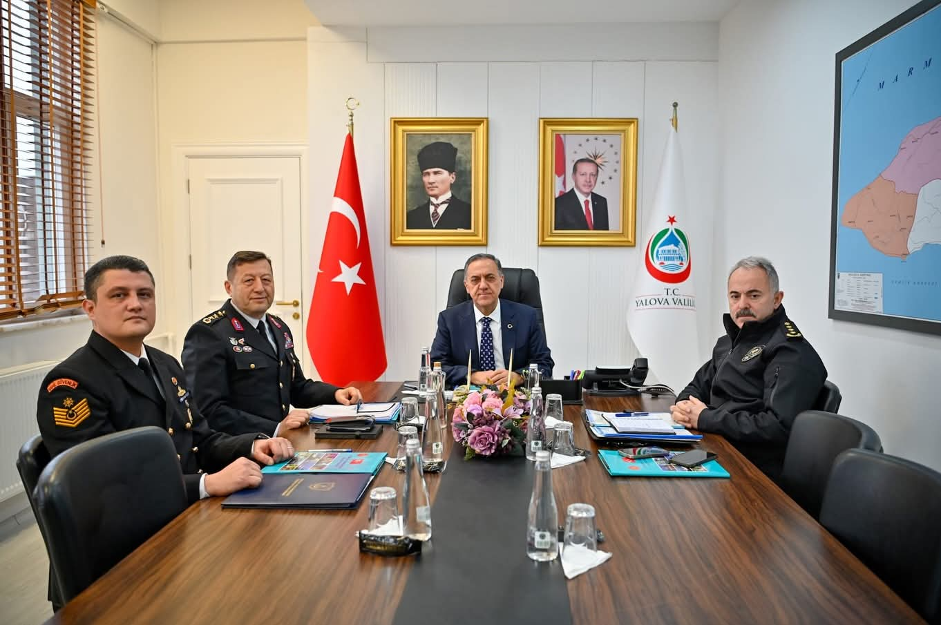 Yalova Valisi Dr. Ahmet Hamdi Usta, Göreve Başlamasının Ardından Yönetim Kadrosuyla İlk Değerlendirme Toplantılarını Gerçekleştirdi