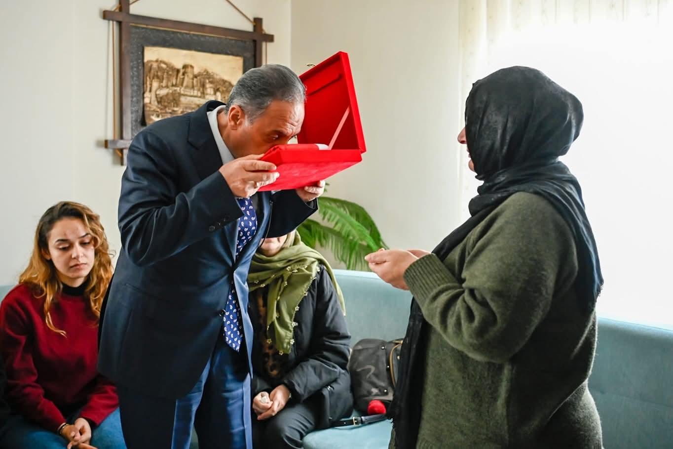 Yalova Valisi Dr. Ahmet Hamdi Usta’dan Şehit Aileleri, Gaziler ve Huzurevine Anlamlı Ziyaretler