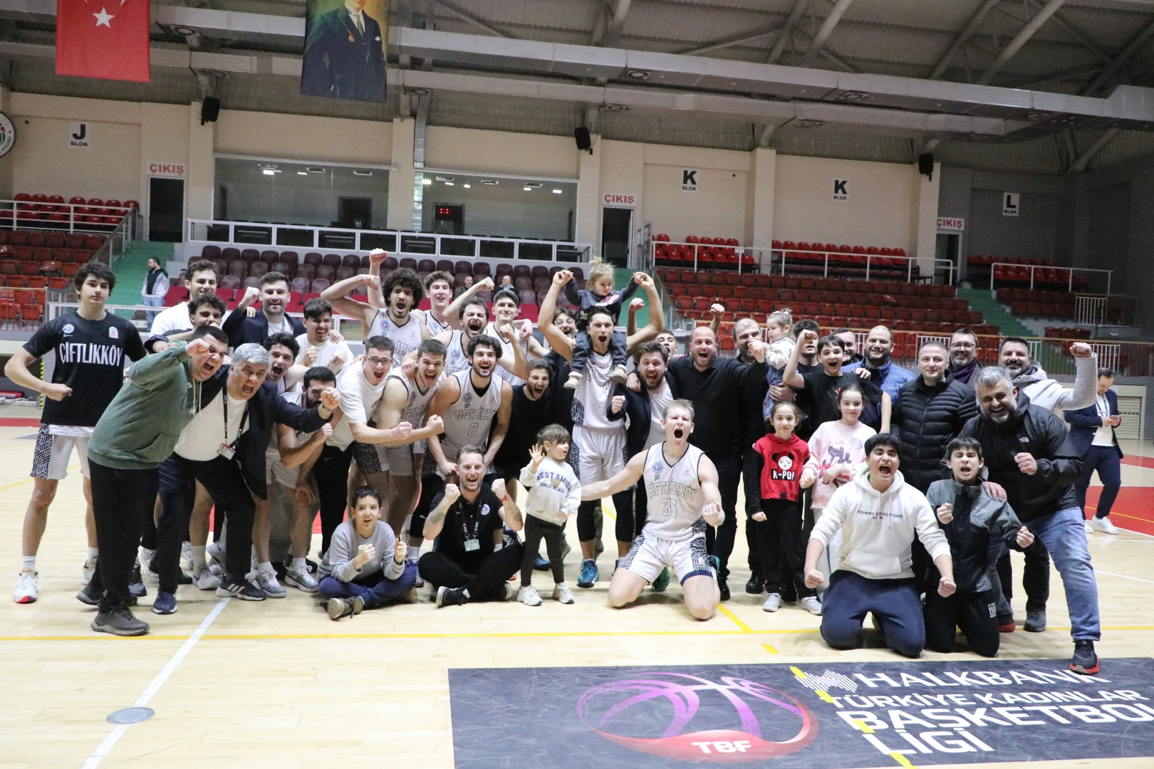 ÇİFTLİKKÖY BELEDİYE, KERASUS’U UZATMADA DEVİRDİ (80-77)