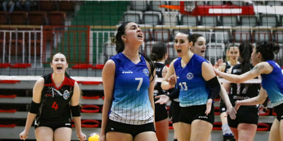 ÇİFTLİKKÖY’ÜN SULTANLARI ŞEHİR KOLEJİ’Nİ GEÇEMEDİ (1-3)