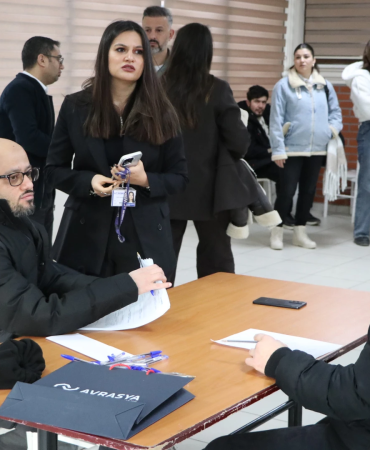 ÇİFTLİKKÖY İSTİHDAM OFİSİ’NİN TOPLU MÜLAKATLARINA REKOR BAŞVURU