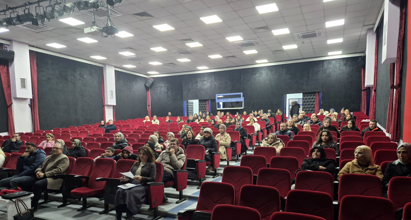 Yalova’da Okul Gıda İşletmelerine Yönelik Hijyen Eğitimi Düzenlendi 4 Yalova’da Okul Gıda İşletmelerine Yönelik Hijyen Eğitimi Düzenlendi