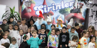 ‘ŞİRİNLER’ ÇİFTLİKKÖY’DE ÇOCUKLARLA BULUŞTU