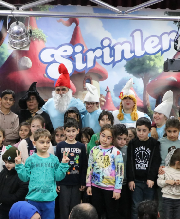 ‘ŞİRİNLER’ ÇİFTLİKKÖY’DE ÇOCUKLARLA BULUŞTU