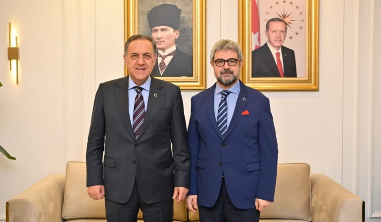 YALOVA’DA KURUM MÜDÜRLERİNDEN VALİ USTA’YA HAYIRLI OLSUN ZİYARETİ