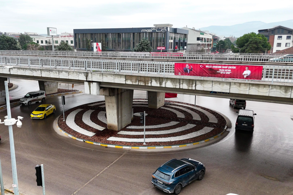 ÖZDİLEK KAVŞAĞI’NA KURAKÇIL PEYZAJ DOKUNUŞU