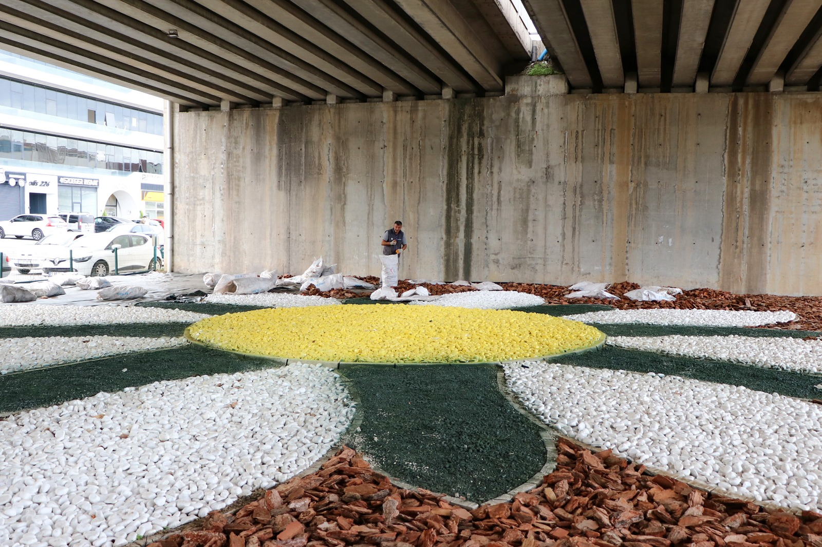 ÖZDİLEK KAVŞAĞI’NA KURAKÇIL PEYZAJ DOKUNUŞU 6 ÖZDİLEK KAVŞAĞI’NA KURAKÇIL PEYZAJ DOKUNUŞU