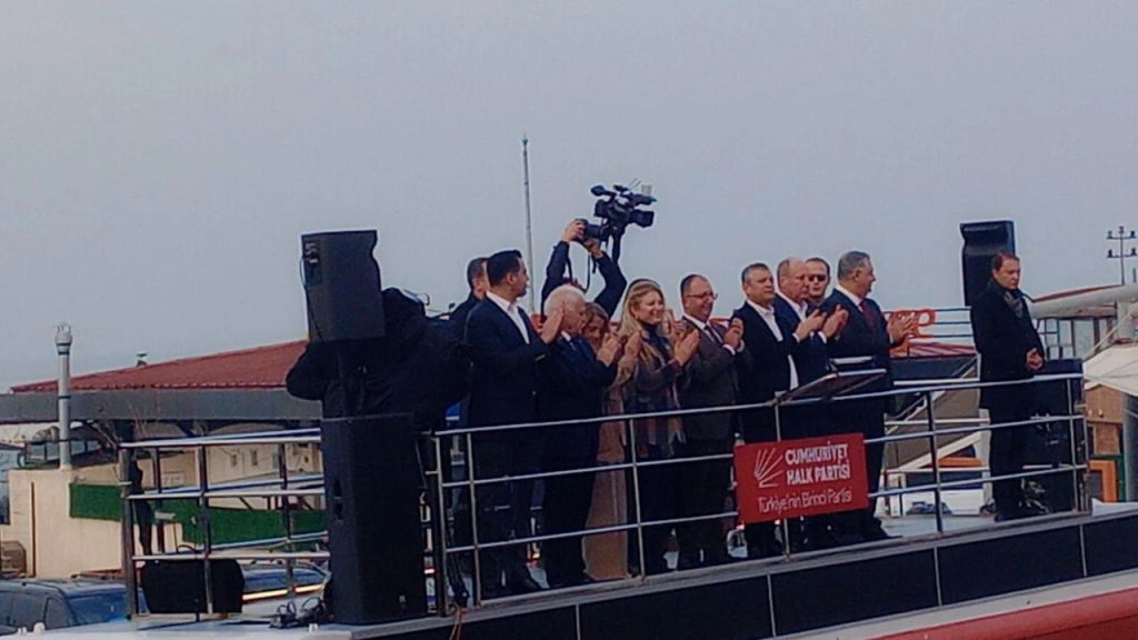 Özgür Özel Yalova’dan Seslendi: “Erken Seçim İçin Hodri Meydan”