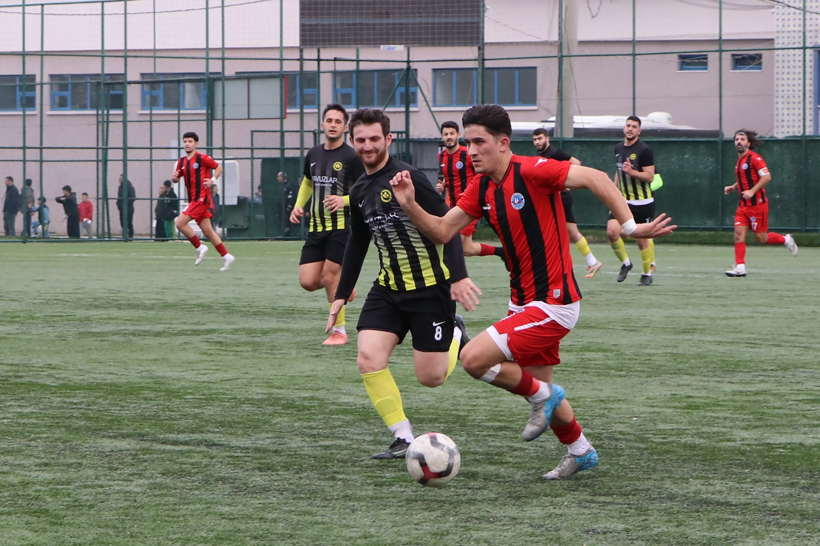 ÇİFTLİKKÖY’DEN SÜPER FIRTINA (4-0) 5 ÇİFTLİKKÖY’DEN SÜPER FIRTINA (4-0)