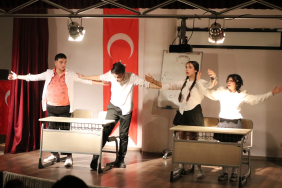 ÇİFTLİKKÖY’DE TİYATRO ŞÖLENİ, ‘CANIMIZ SAĞ OLSUN’LA DEVAM ETTİ