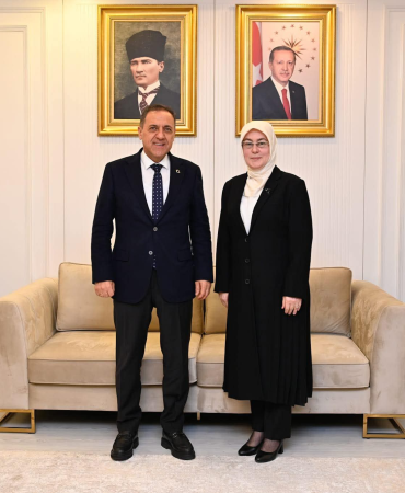 AK Parti Yalova Milletvekili Meliha Akyol’dan Vali Usta’ya Hayırlı Olsun Ziyareti