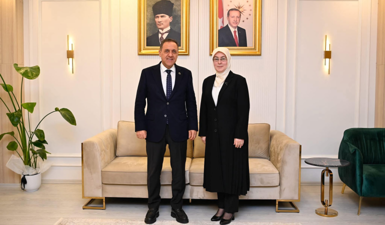 AK Parti Yalova Milletvekili Meliha Akyol’dan Vali Usta’ya Hayırlı Olsun Ziyareti