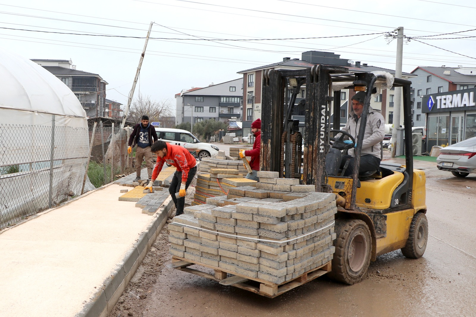 ÇİFTLİKKÖY’DE ALTYAPI ÇALIŞMALARI TÜM HIZIYLA SÜRÜYOR