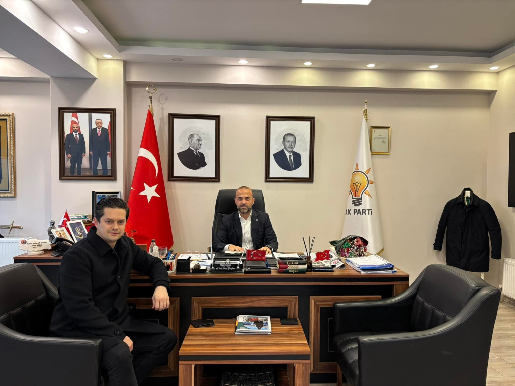 AK Parti Yalova İl Başkanlığı’nda Kentsel Dönüşüm ve Afet Riskleri Masaya Yatırıldı